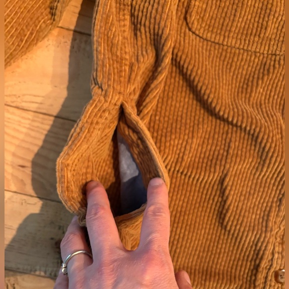 LL Bean Comfort Corduroy Relaxed Shirt, XS. - Picture 5 of 7